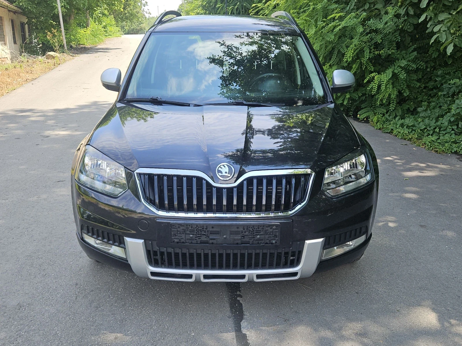 Skoda Yeti 2.0tdi---4x4, снимка 2 - Автомобили и джипове - 55134936