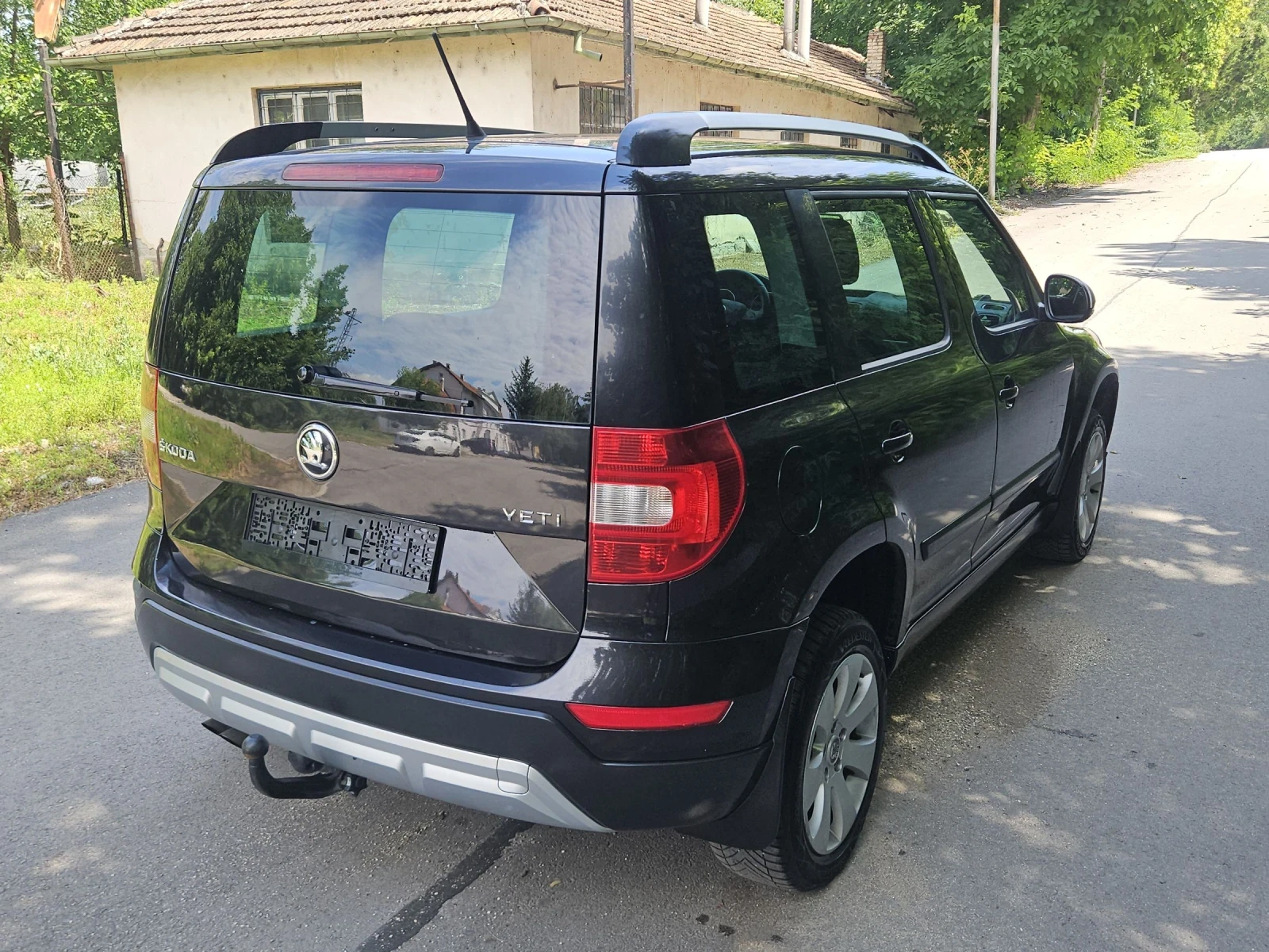 Skoda Yeti 2.0tdi---4x4, снимка 5 - Автомобили и джипове - 55134936