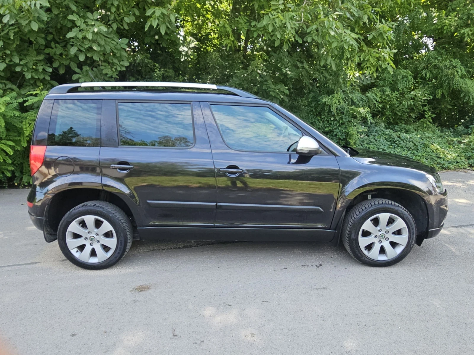 Skoda Yeti 2.0tdi---4x4, снимка 4 - Автомобили и джипове - 55134936