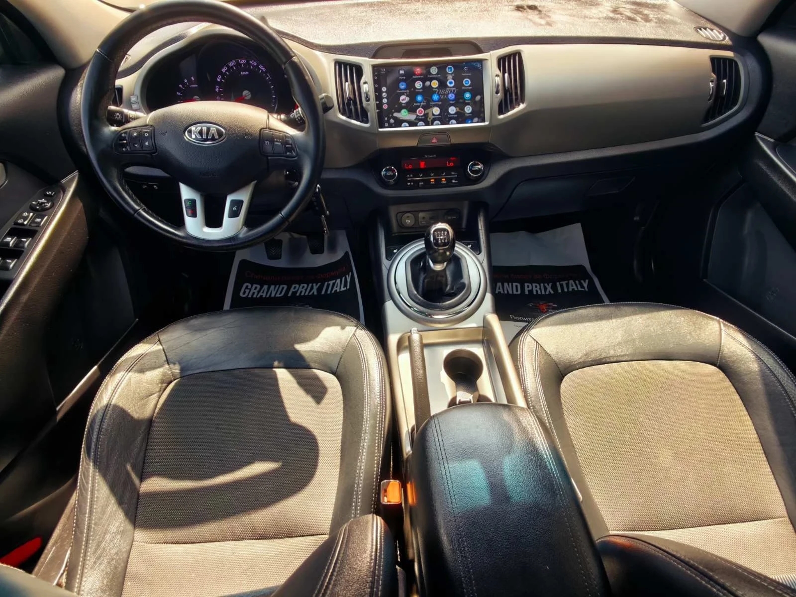 Kia Sportage 1.7crdi-116к.с Кар Плей Парктроник Подгреви, снимка 9 - Автомобили и джипове - 55655166