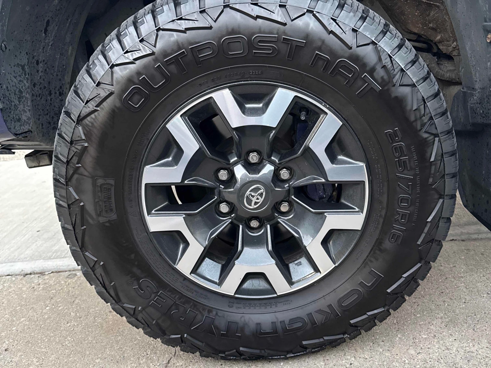 Toyota Tacoma * 4x4 Double Cab SB* АВТОКРЕДИТ БЕЗ ПЪРВОНАЧАЛНА* , снимка 16 - Автомобили и джипове - 56070464