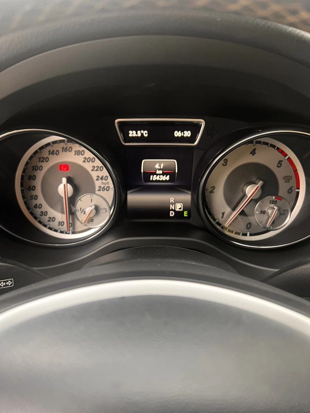 Mercedes-Benz GLA 200CDI 4-matic LED CAMERA, снимка 12 - Автомобили и джипове - 56198497