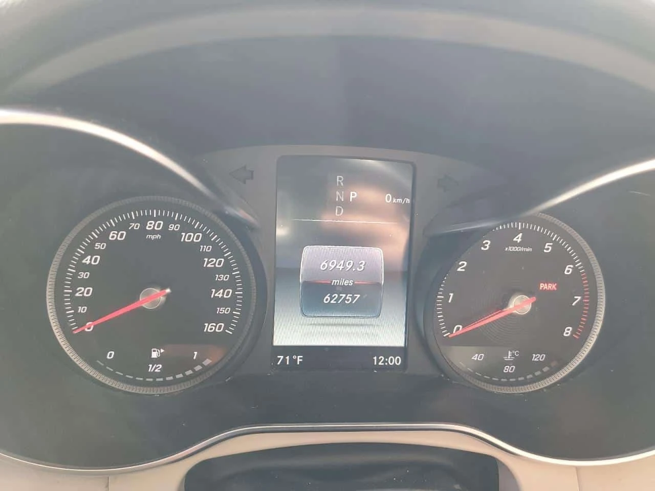 Mercedes-Benz GLC * 4MATIC * CARFAX * ОПЦИЯ ЗА ФИНАНСИРАНЕ * , снимка 9 - Автомобили и джипове - 56256808