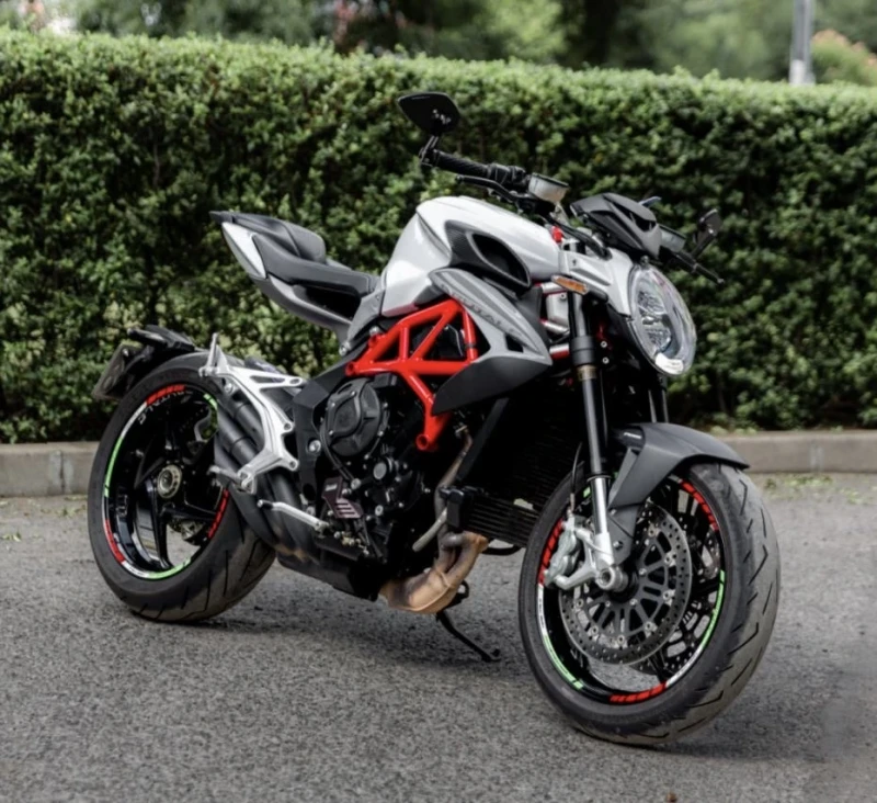 MV Agusta Brutale 800 A2, снимка 2 - Мотоциклети и мототехника - 52713307