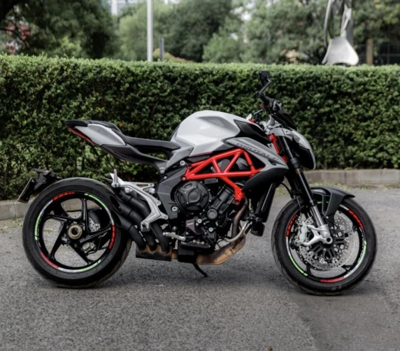 MV Agusta Brutale 800 A2, снимка 3 - Мотоциклети и мототехника - 52713307