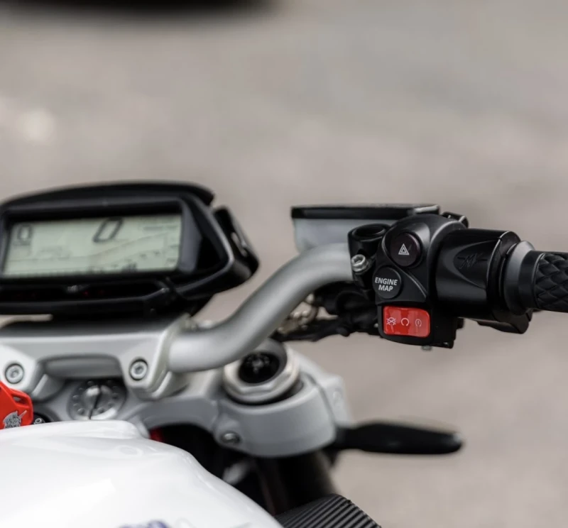 MV Agusta Brutale 800 A2, снимка 9 - Мотоциклети и мототехника - 52713307