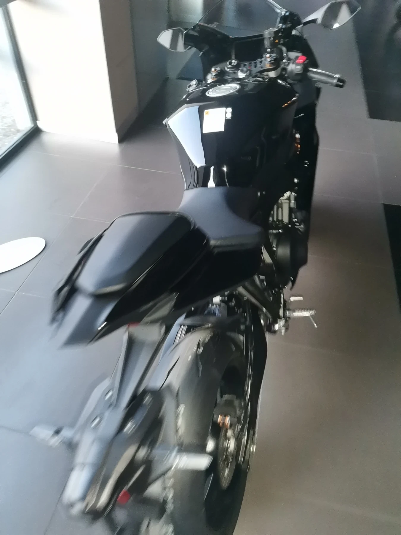 Yamaha YZF-R1 R9 2026 NEW ЧЕРЕН НАЛИЧЕН, снимка 3 - Мотоциклети и мототехника - 55213059