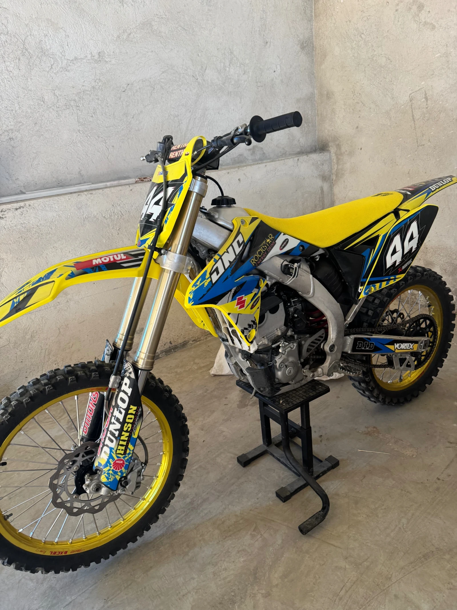 Suzuki 250, снимка 3 - Мотоциклети и мототехника - 55781011