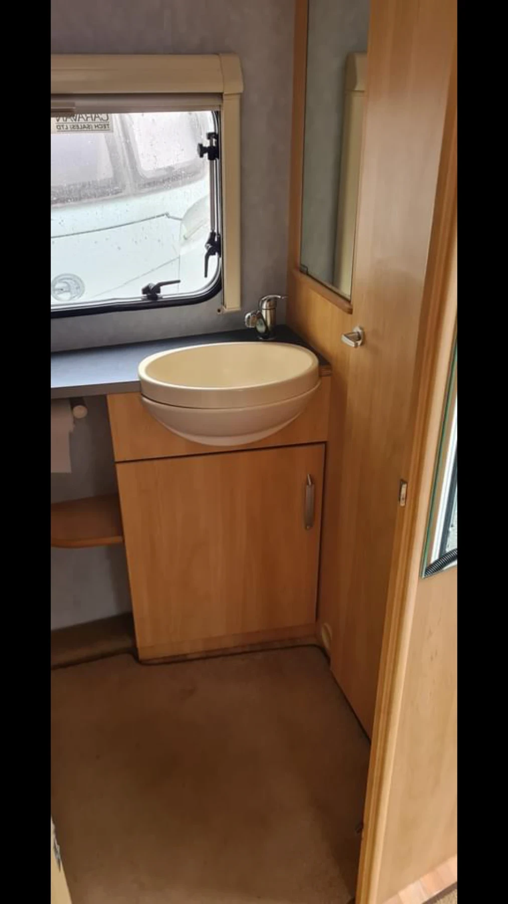 �������� Swift | Mobile.bg � ����������� 13