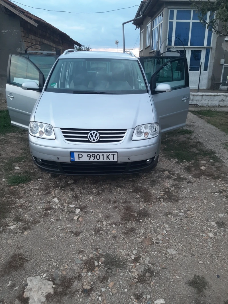 VW Touran, снимка 1 - Автомобили и джипове - 47458648