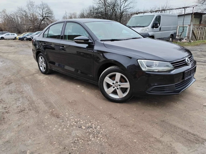 VW Jetta 1.6TDI, снимка 1 - Автомобили и джипове - 48245684