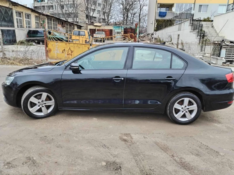 VW Jetta 1.6TDI, снимка 4 - Автомобили и джипове - 48245684