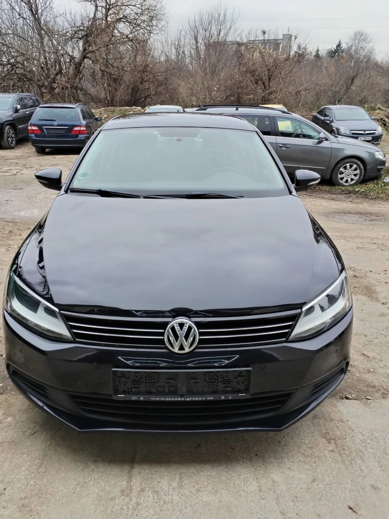 VW Jetta 1.6TDI, снимка 1 - Автомобили и джипове - 48245684