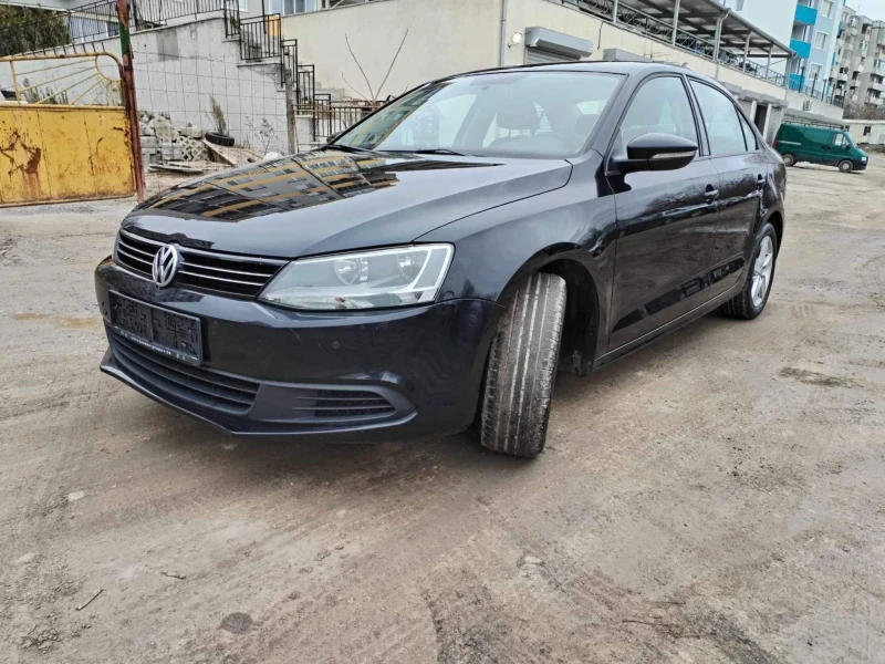 VW Jetta 1.6TDI, снимка 2 - Автомобили и джипове - 48245684