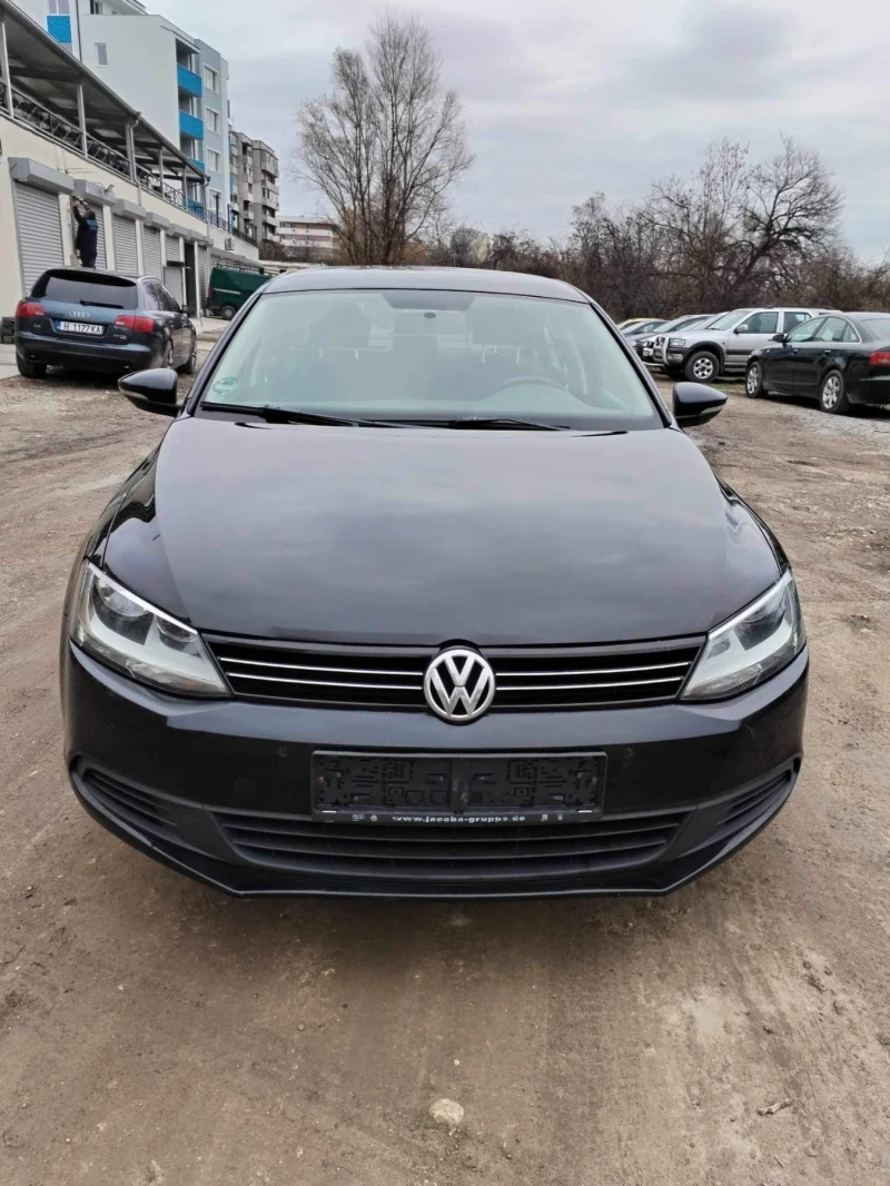 VW Jetta 1.6TDI, снимка 5 - Автомобили и джипове - 48245684