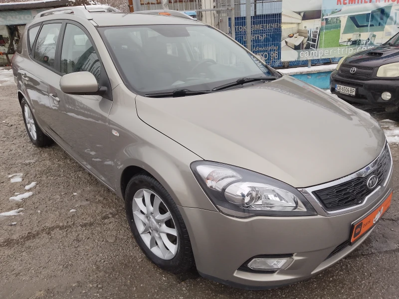 Kia Ceed 1, 6 CRDI/FACELIFT, снимка 3 - Автомобили и джипове - 48495950