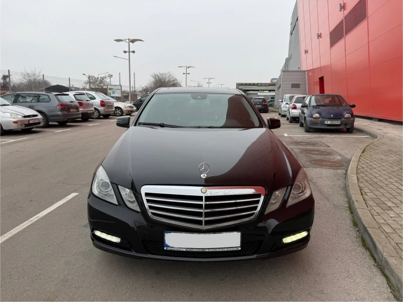 Mercedes-Benz E 220 Elegance* 7G* Кожа* , снимка 2 - Автомобили и джипове - 48668404