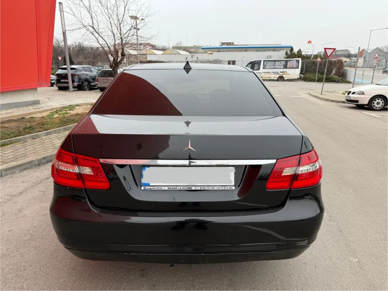 Mercedes-Benz E 220 Elegance* 7G* Кожа* , снимка 6 - Автомобили и джипове - 48668404