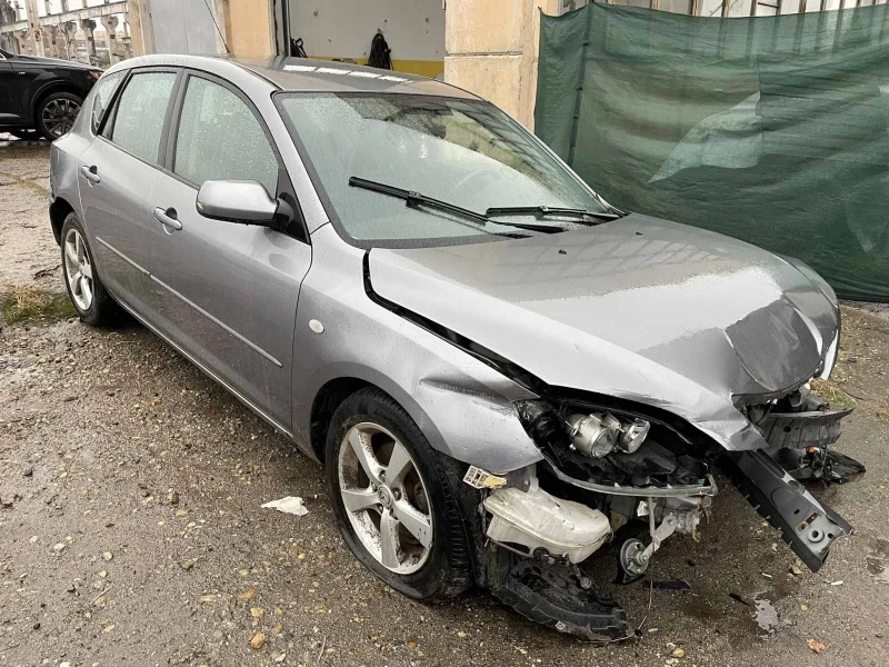 Mazda 323 1.6, снимка 1 - Автомобили и джипове - 49519225