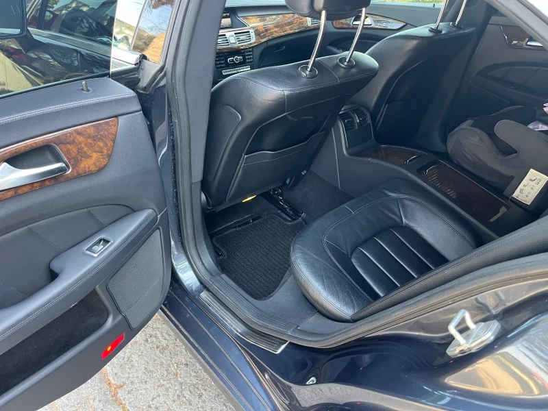 Mercedes-Benz CLS 350  4 Matic, снимка 13 - Автомобили и джипове - 51478963