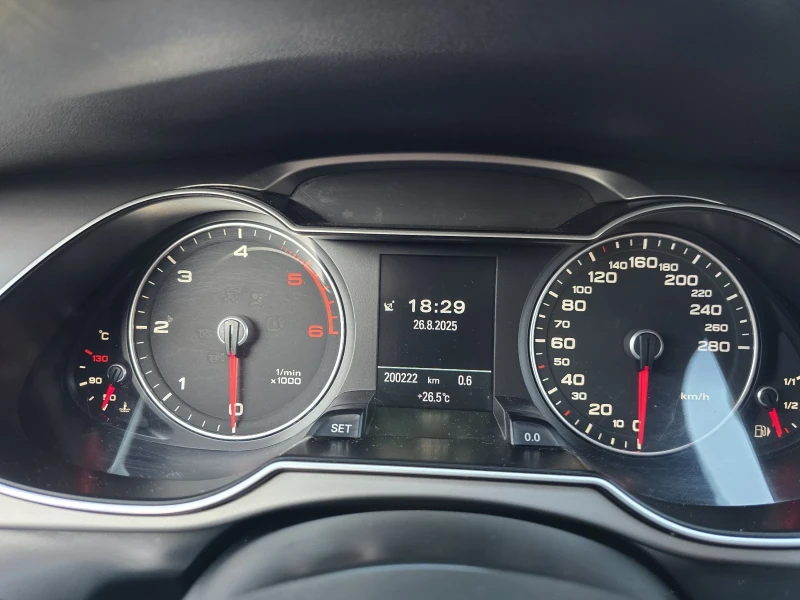 Audi A4 2.0TDI NAVI AVTOMAT , снимка 12 - Автомобили и джипове - 51501893