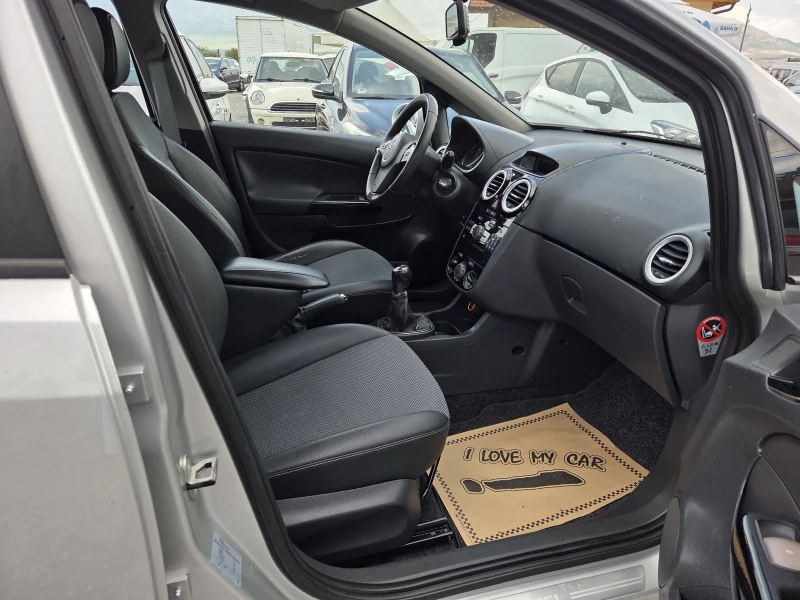 Opel Corsa 1.2 i. GPL, снимка 8 - Автомобили и джипове - 51745030