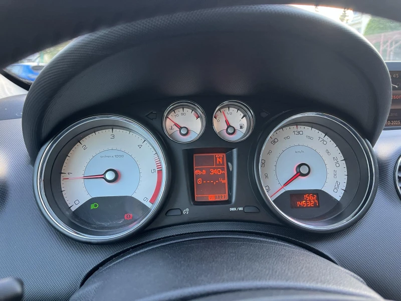 Peugeot 308 1.6 DISEL, снимка 9 - Автомобили и джипове - 52001617