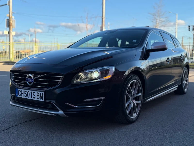 Volvo V60 2.4* PLUG-IN-HYB* 4х4* ПОДГРЕВ* АВТОПИЛОТ* ШИБИДАХ, снимка 5 - Автомобили и джипове - 53111598