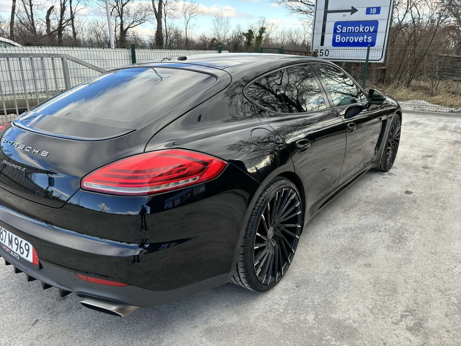 Porsche Panamera 4 Facelift - изображение 6