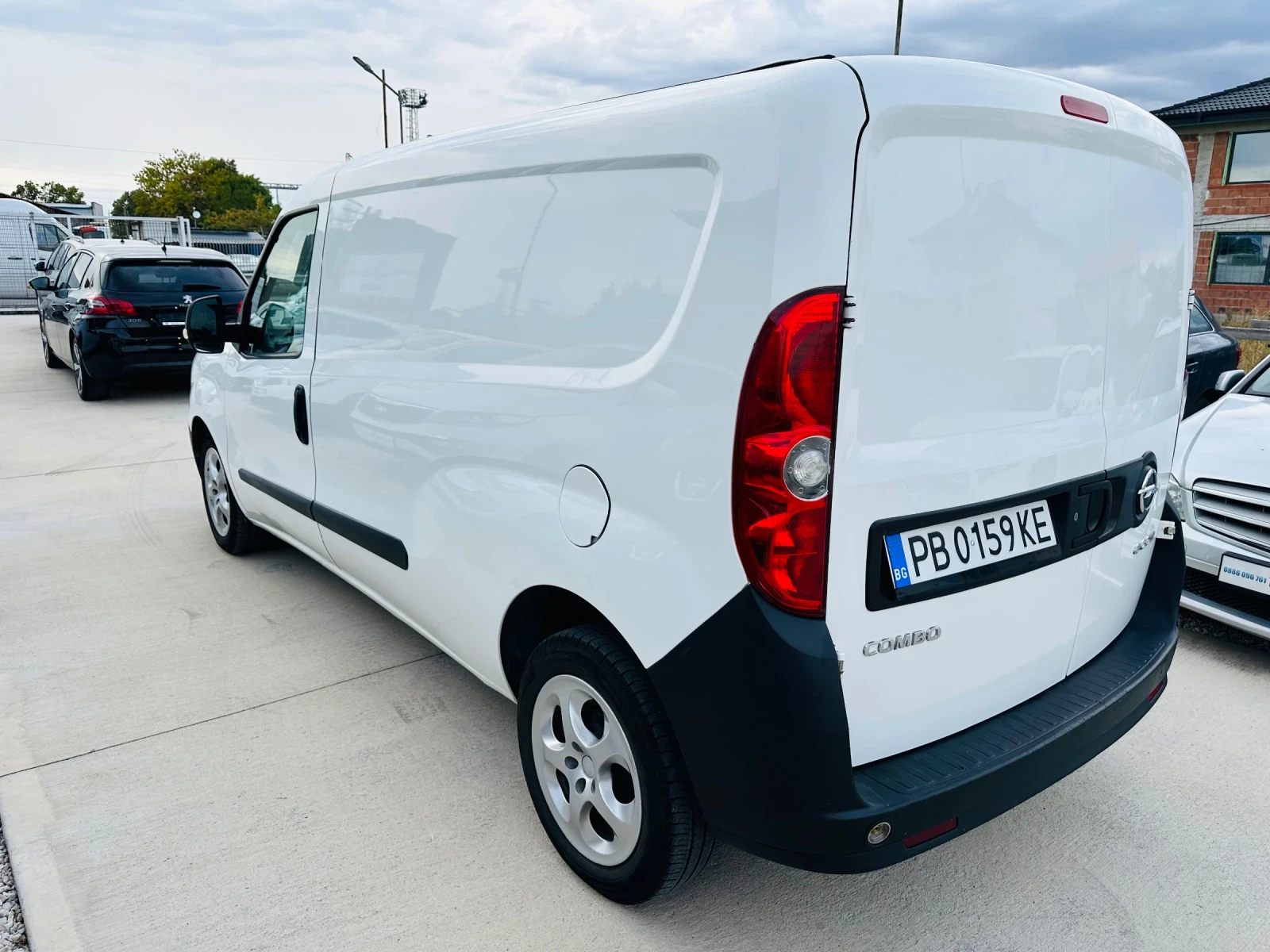 Opel Combo 1.4T Газ! Хладилен! Обслужен! - изображение 6