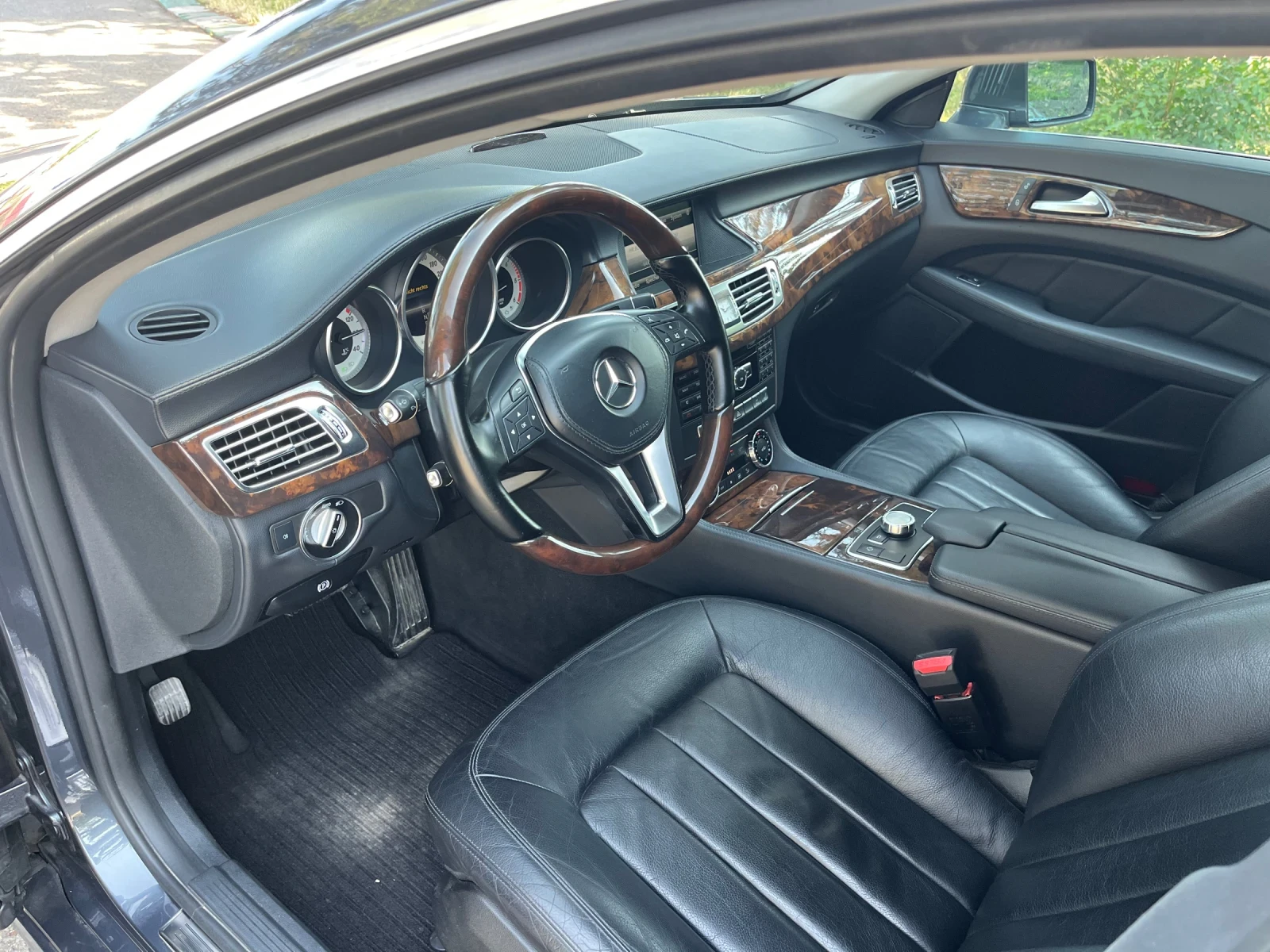 Mercedes-Benz CLS 350  4 Matic - изображение 10