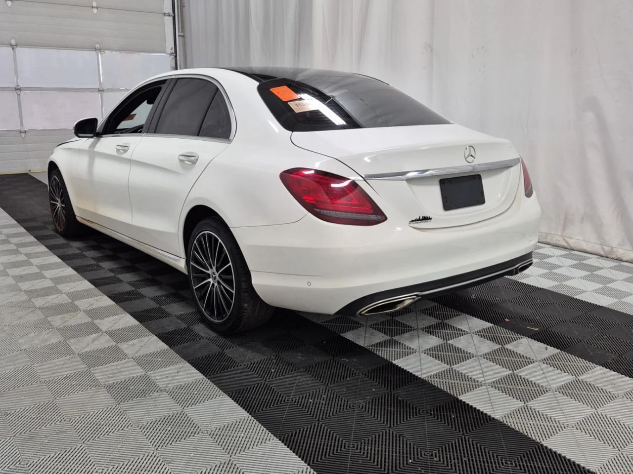 Mercedes-Benz C 300 * CARFAX * АВТО КРЕДИТ * ЦЕНА ДО БГ! - изображение 6