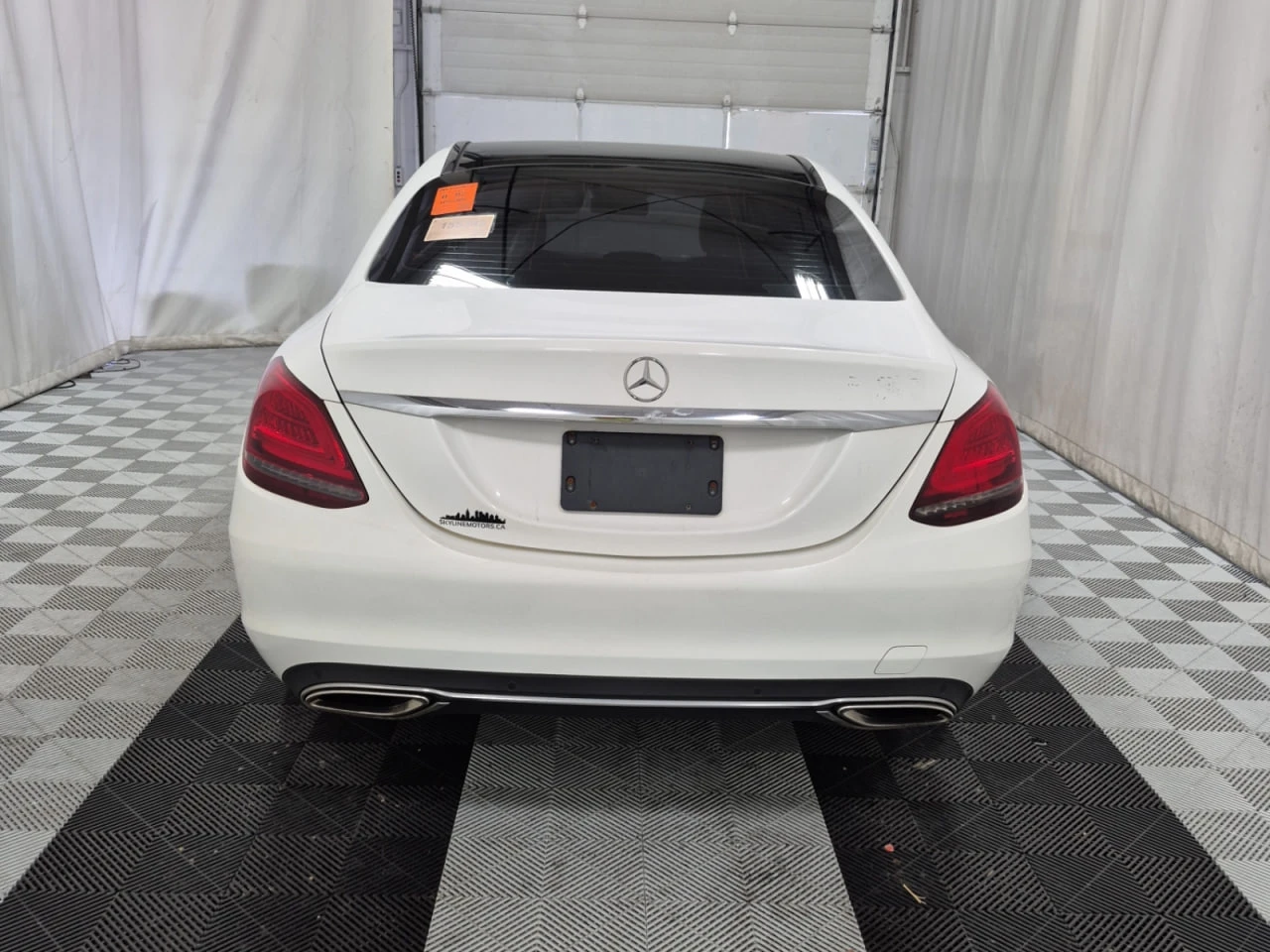 Mercedes-Benz C 300 * CARFAX * АВТО КРЕДИТ * ЦЕНА ДО БГ! - изображение 4