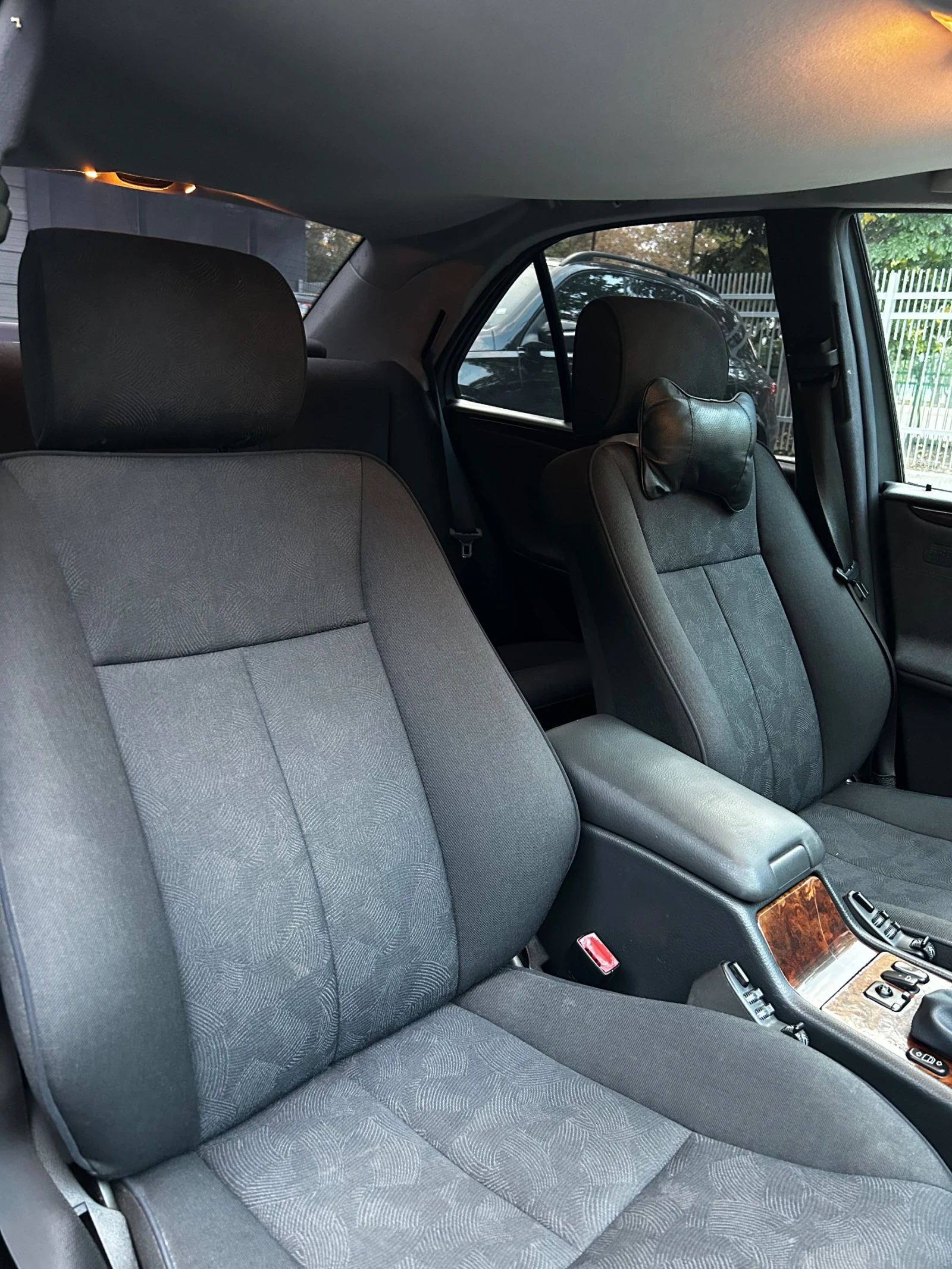 Mercedes-Benz E 270  - изображение 10