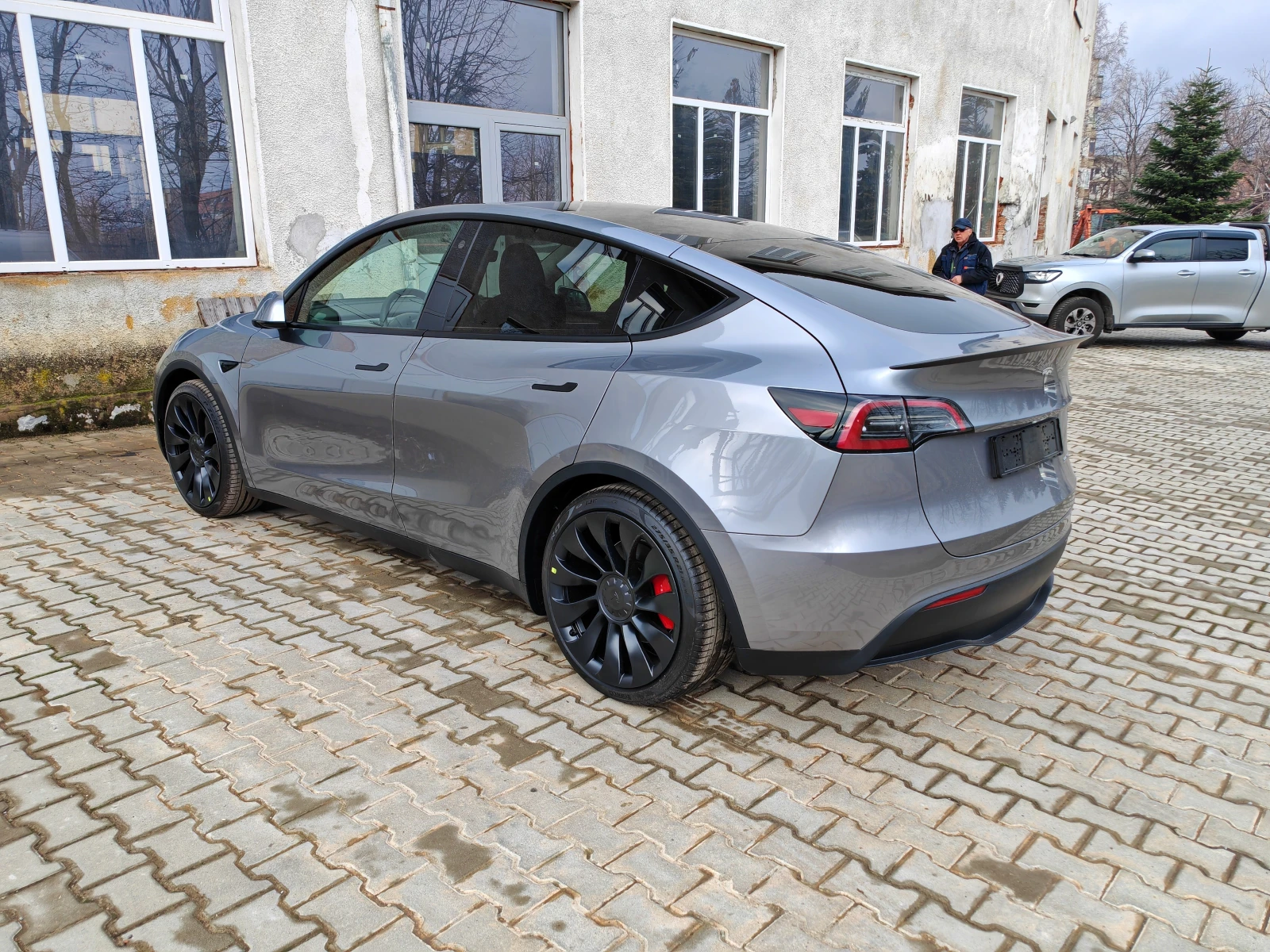 Tesla Model Y Performance | Mobile.bg � ����������� 4