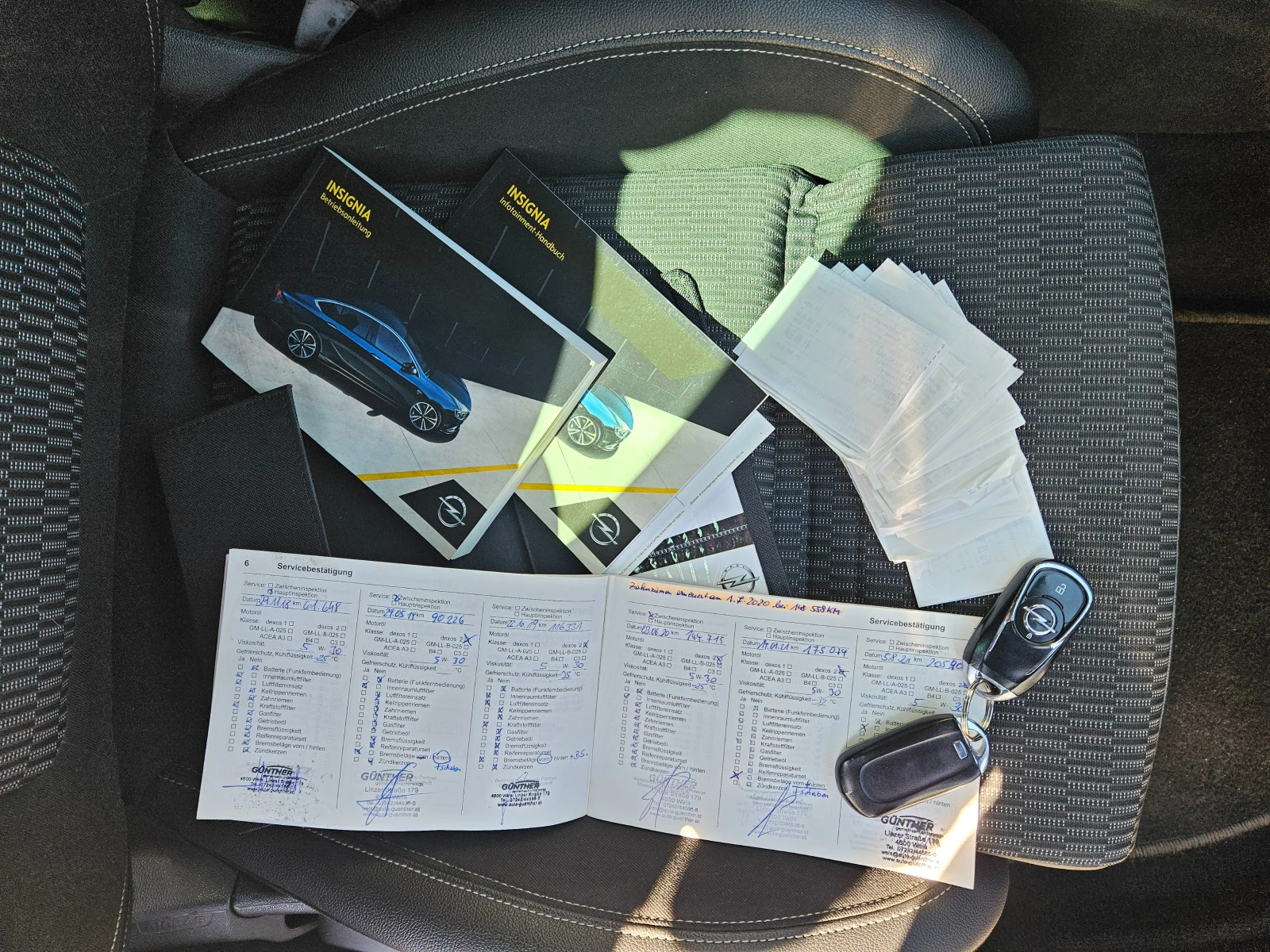 Opel Insignia GRANDE SPORT 4X4, снимка 16 - Автомобили и джипове - 53704977