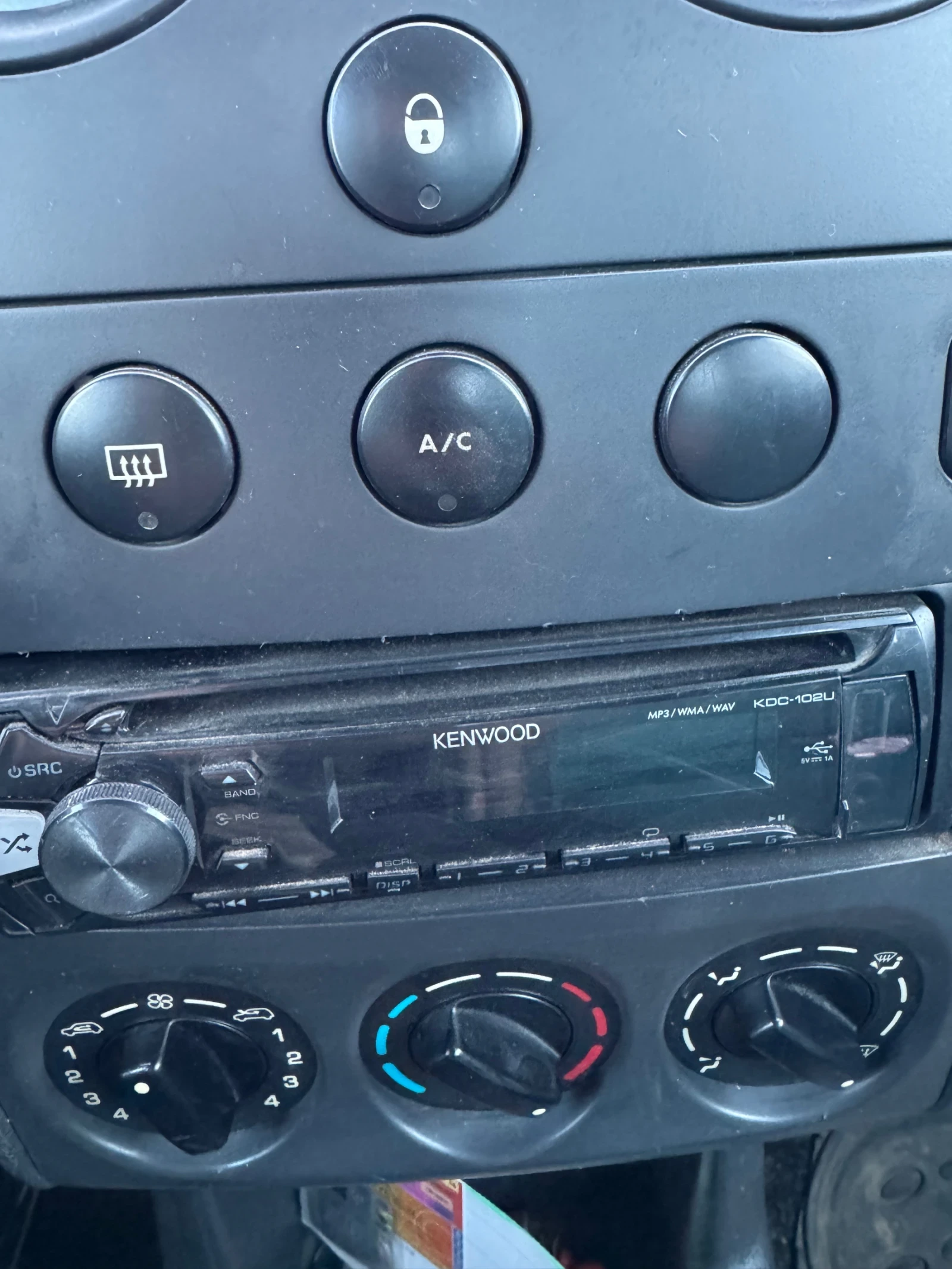 Citroen Berlingo 2000hdi 90k, снимка 11 - Автомобили и джипове - 53774371