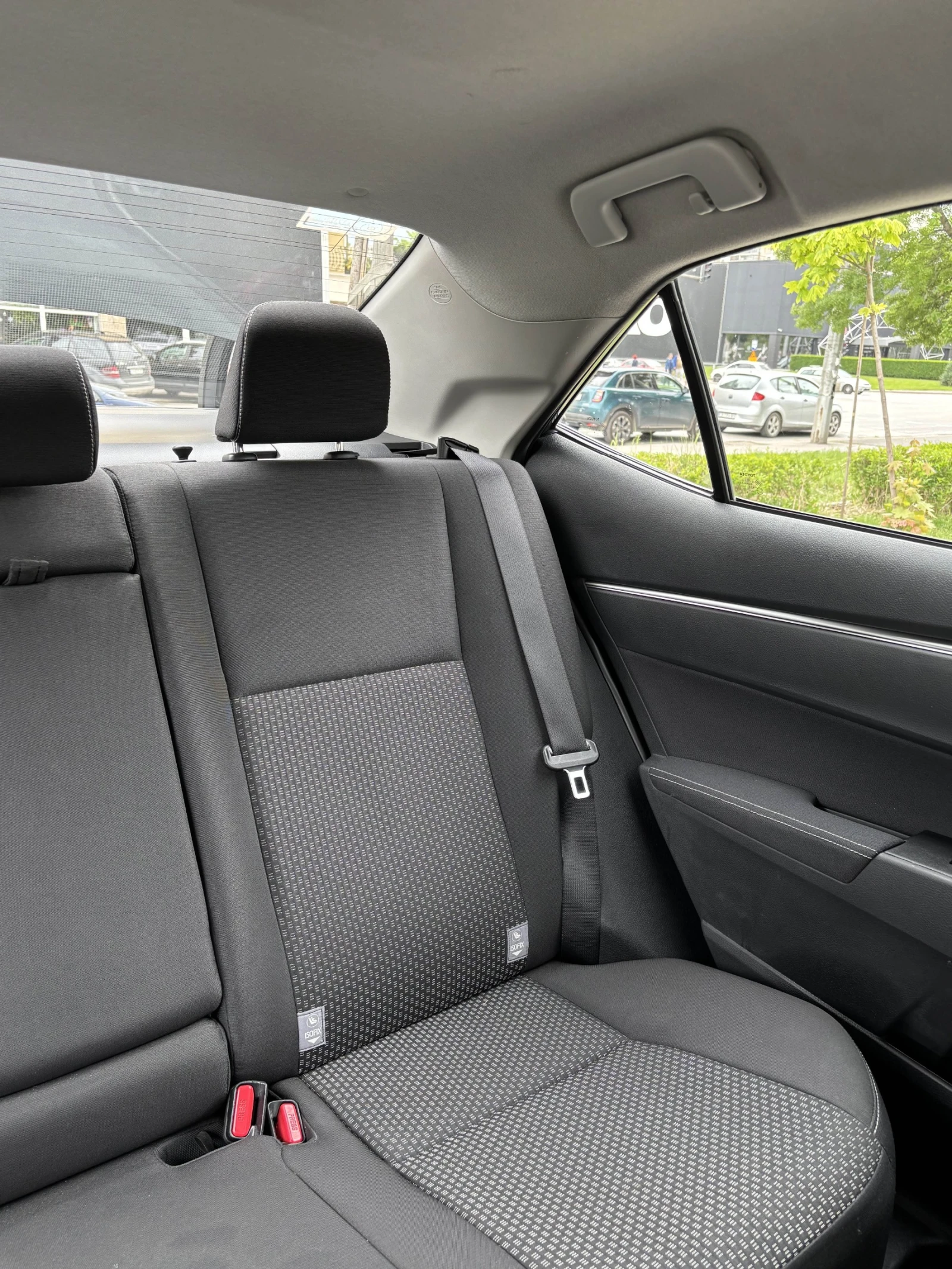 Toyota Corolla, снимка 17 - Автомобили и джипове - 54486268