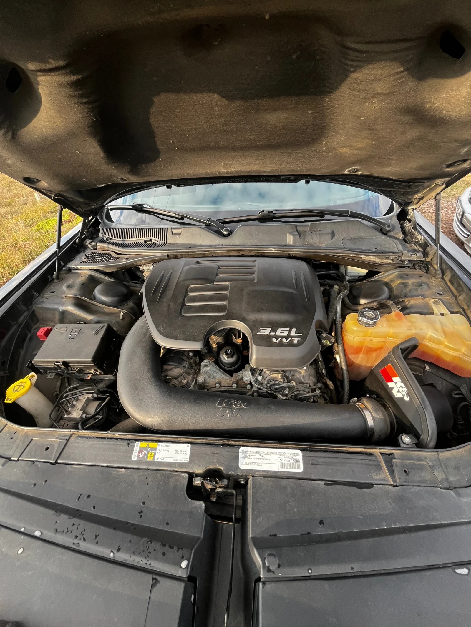Dodge Challenger 3.6 sxt plus, снимка 14 - Автомобили и джипове - 54744429