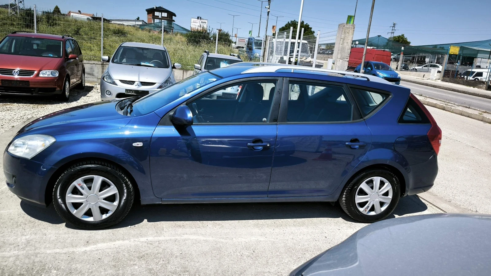 Kia Ceed 2.0CRDI, снимка 6 - Автомобили и джипове - 54869384