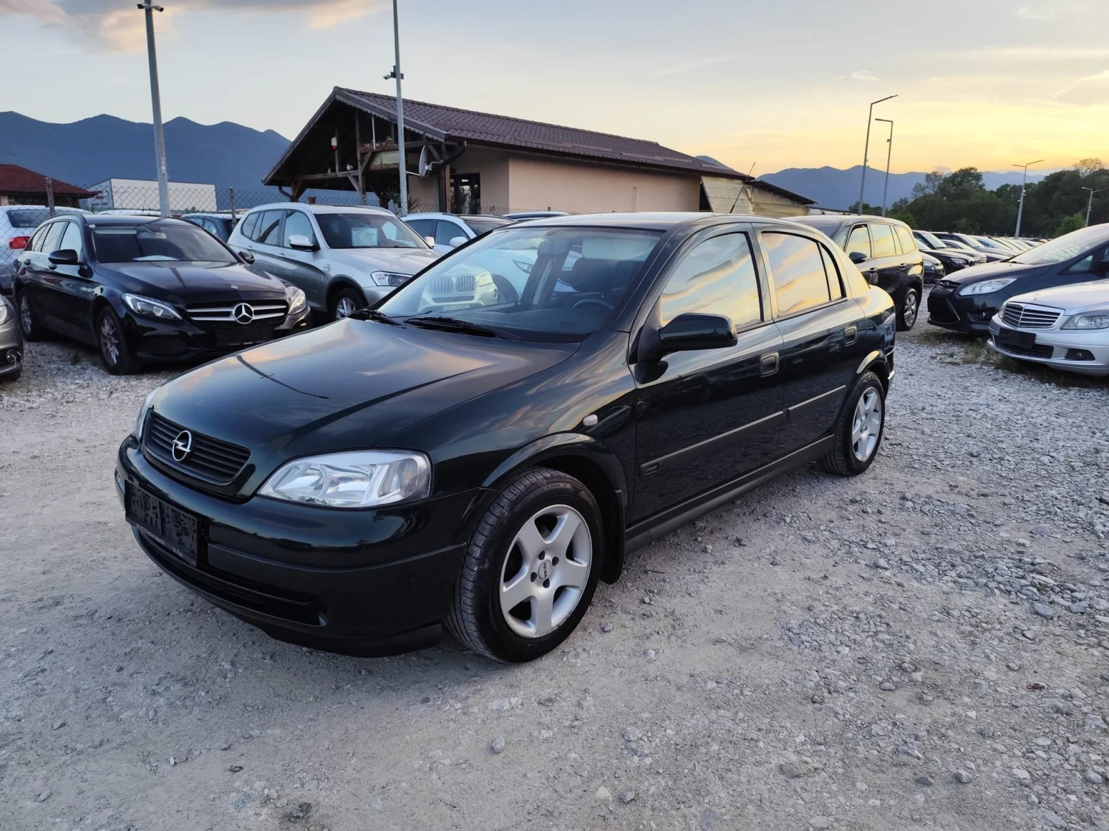 Opel Astra 1.6 бензин моно инжекция!!!, снимка 2 - Автомобили и джипове - 54963205