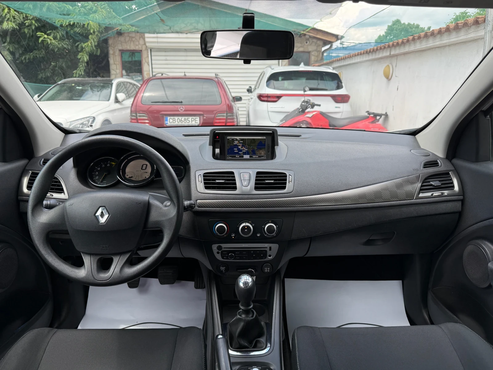 Renault Megane 1.6I LPG NAVI , снимка 10 - Автомобили и джипове - 55015794