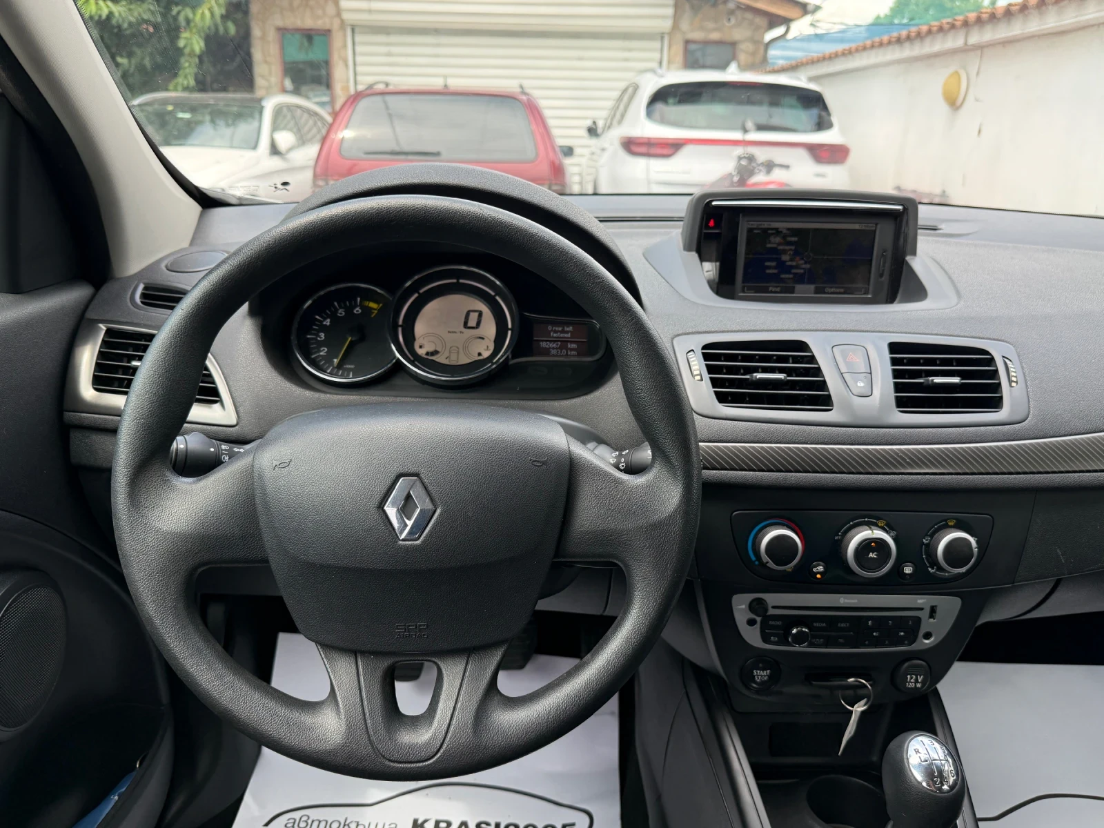 Renault Megane 1.6I LPG NAVI , снимка 9 - Автомобили и джипове - 55015794
