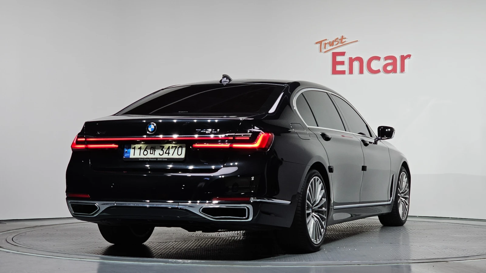 BMW 740 XDRIVE/ОБДУХВАНЕ/ПАНОРАМА/360, снимка 4 - Автомобили и джипове - 55447818