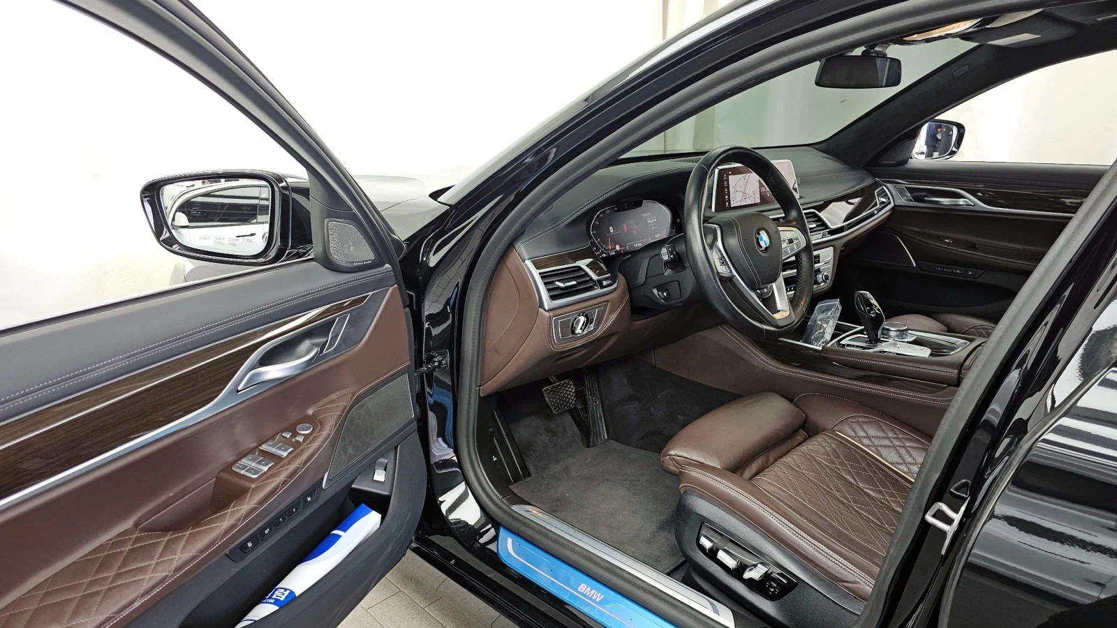 BMW 740 XDRIVE/ОБДУХВАНЕ/ПАНОРАМА/360, снимка 5 - Автомобили и джипове - 55447818