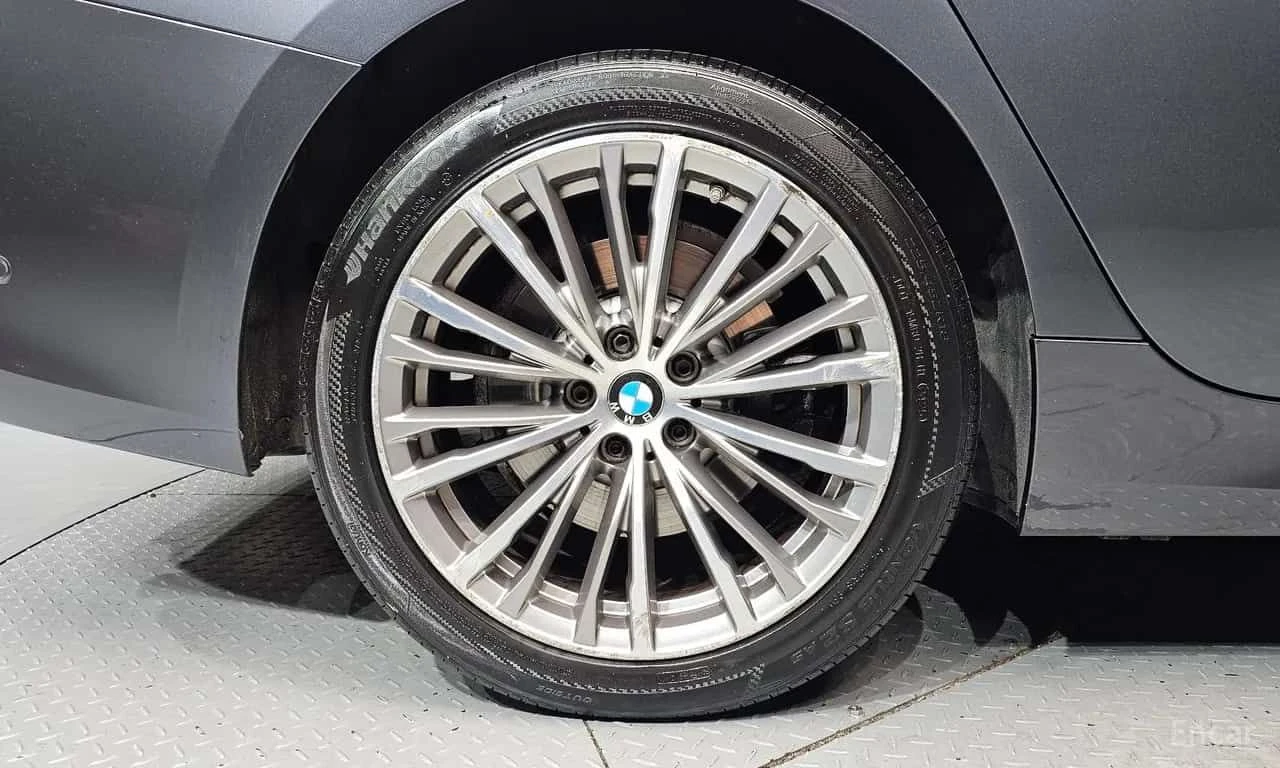 BMW 330 i xDrive Luxury | АВТОФИНАНСИРАНЕ, снимка 5 - Автомобили и джипове - 55709344