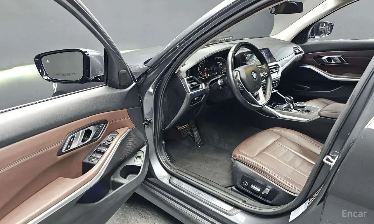 BMW 330 i xDrive Luxury | АВТОФИНАНСИРАНЕ, снимка 10 - Автомобили и джипове - 55709344