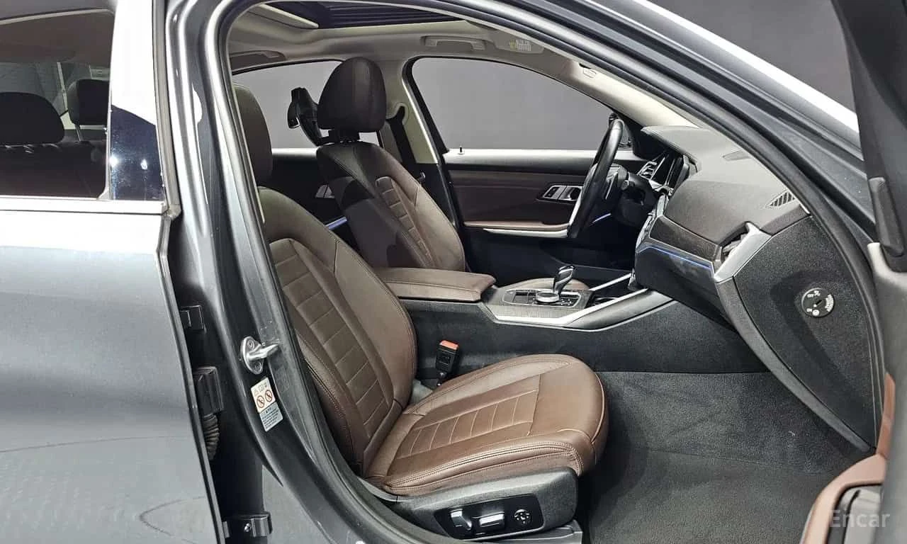 BMW 330 i xDrive Luxury | АВТОФИНАНСИРАНЕ, снимка 11 - Автомобили и джипове - 55709344
