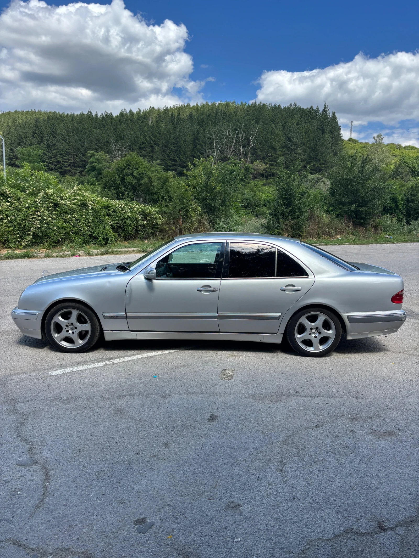 Mercedes-Benz E 320, снимка 6 - Автомобили и джипове - 55747563