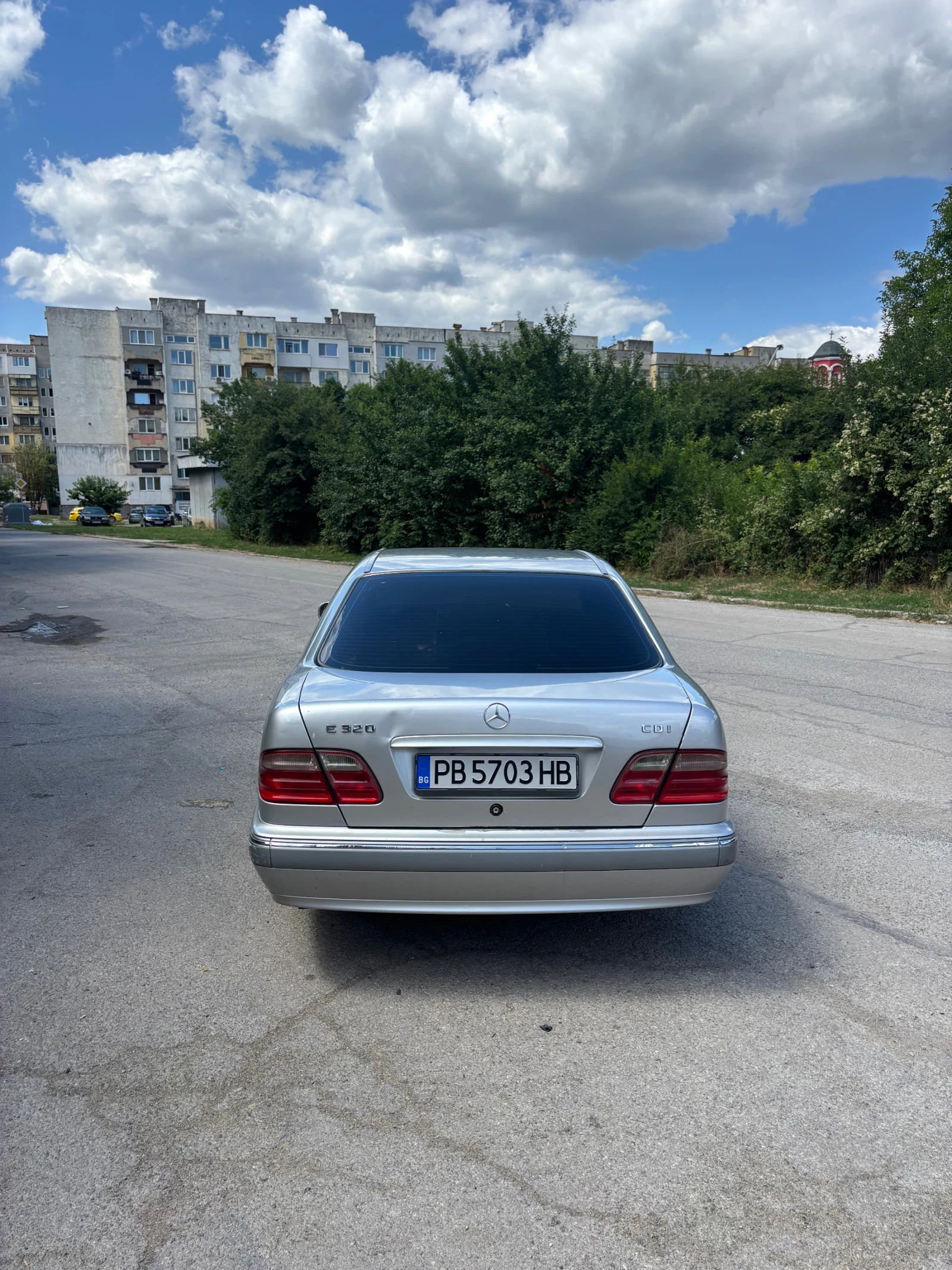 Mercedes-Benz E 320, снимка 5 - Автомобили и джипове - 55747563